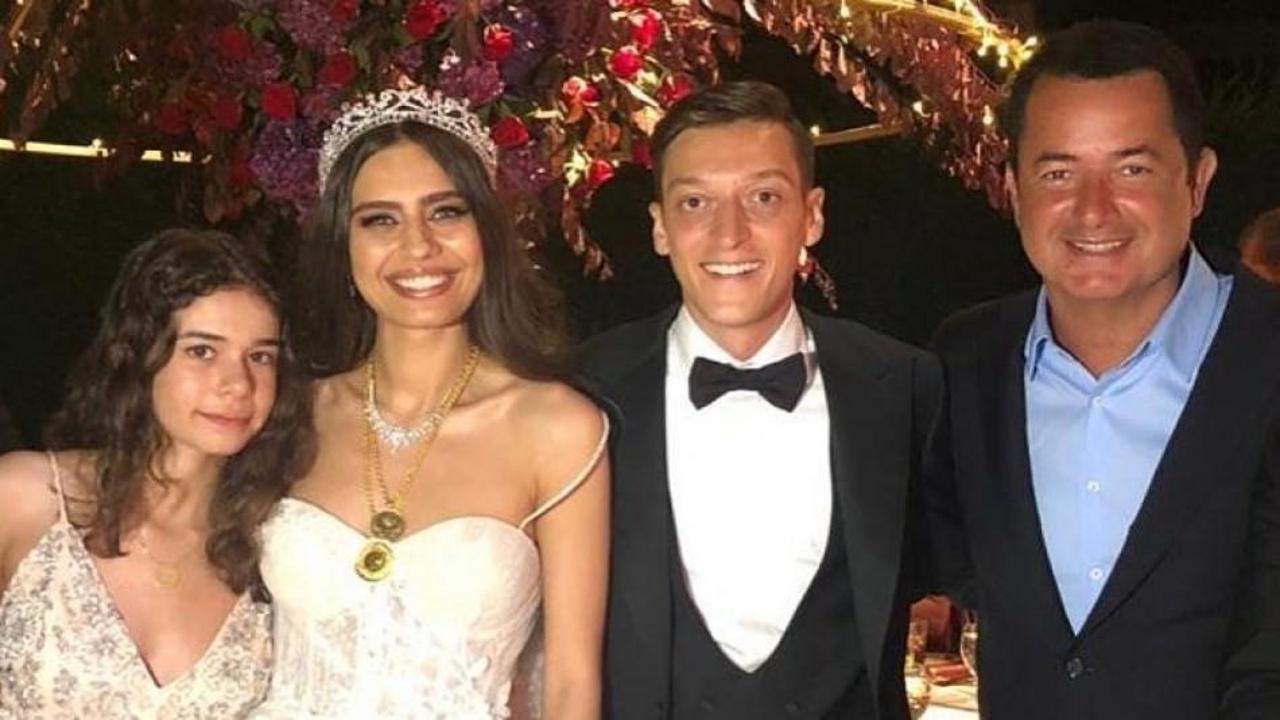 Acun Ilıcalı yeni evli Amine ve Mesut Özil ile yemek yedi