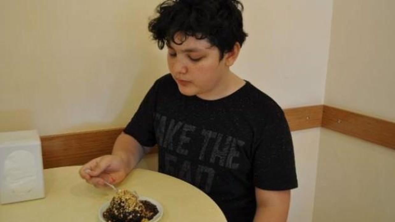 Bu dondurma 200 derecede kızartılarak yapılıyor