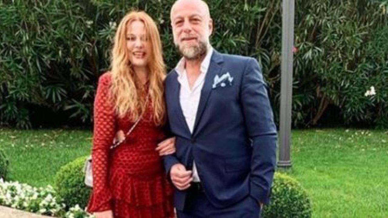 Oyuncu Naz Elmas evlilik sinyallerini yaktı! Kayınvalideler tanıştı!