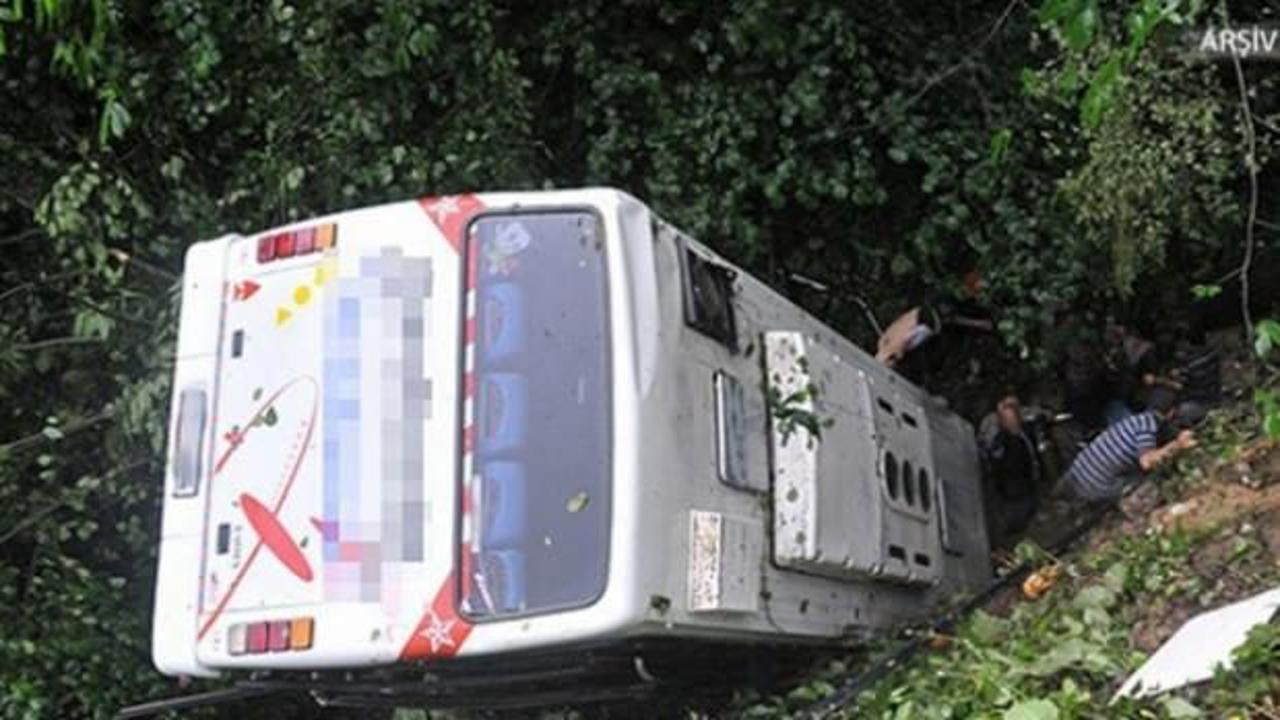 Yolcu otobüsü vadiye uçtu: 44 ölü, 29 yaralı