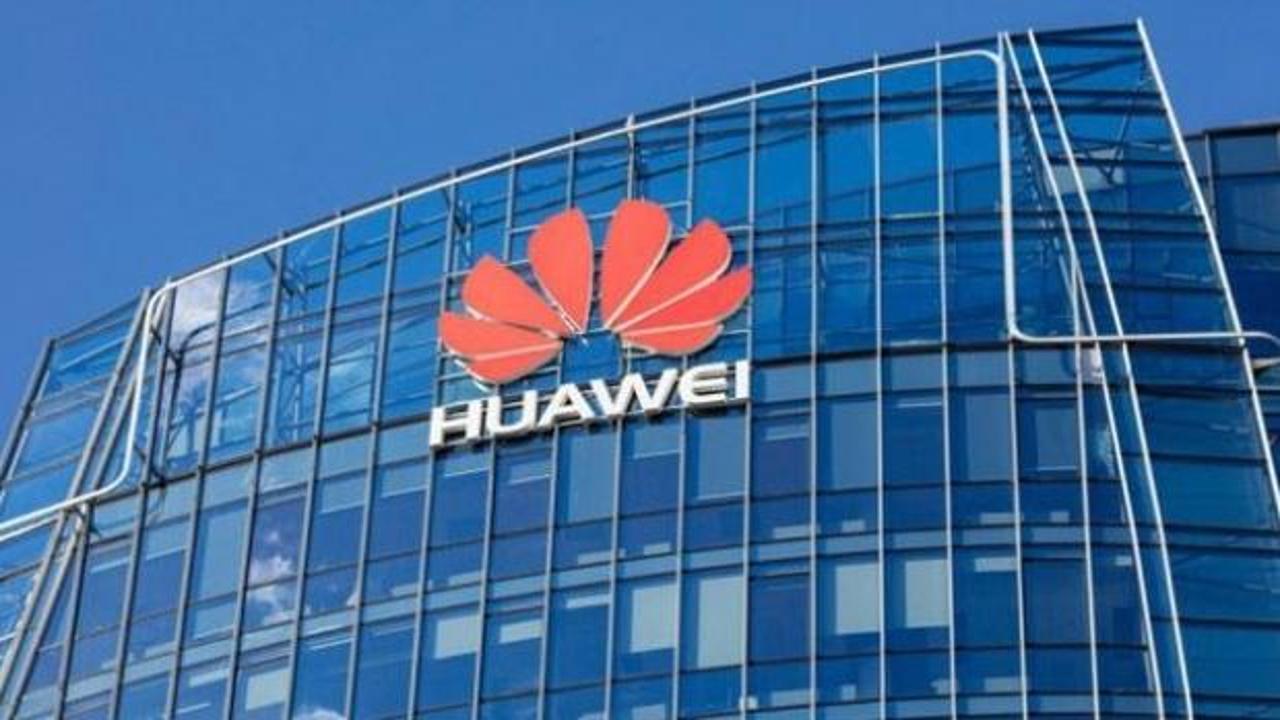 ABD'li iki devden geri adım! Huawei'ye destek