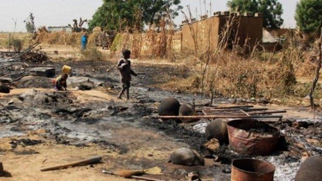 Dünya şokta: Teröristler köyde katliam yaptı!