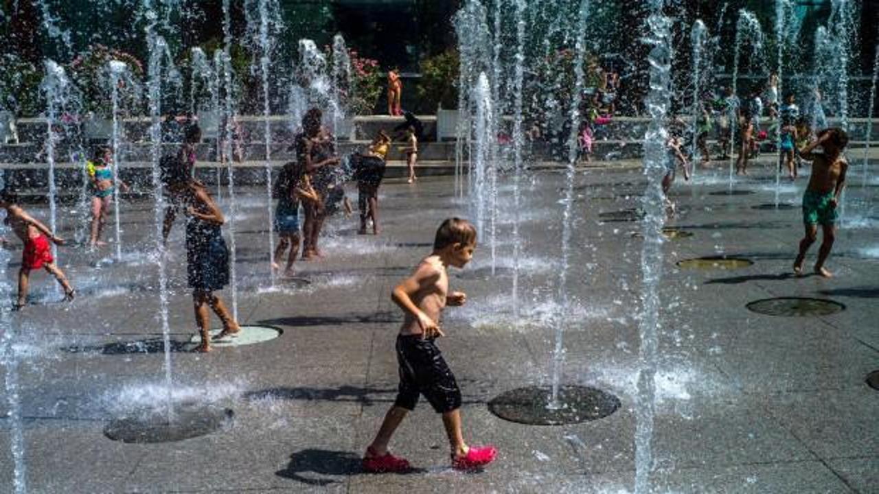 Fransa'da sıcak hava rekor kırdı