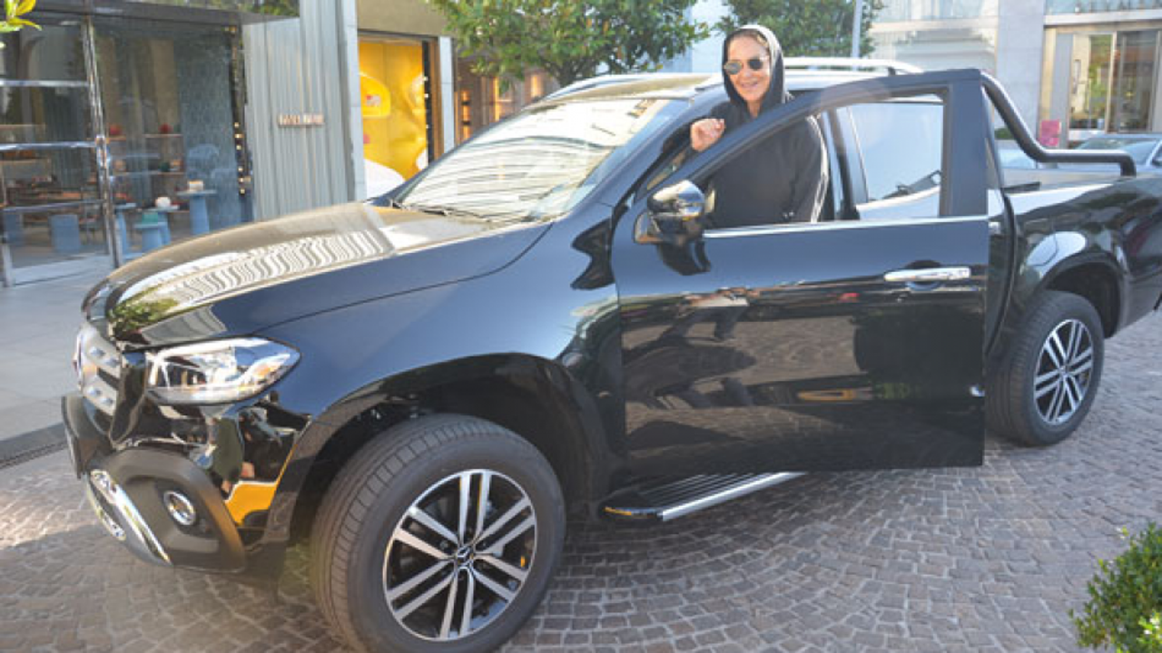 H&uuml;lya Avşar sakatlandı mı?