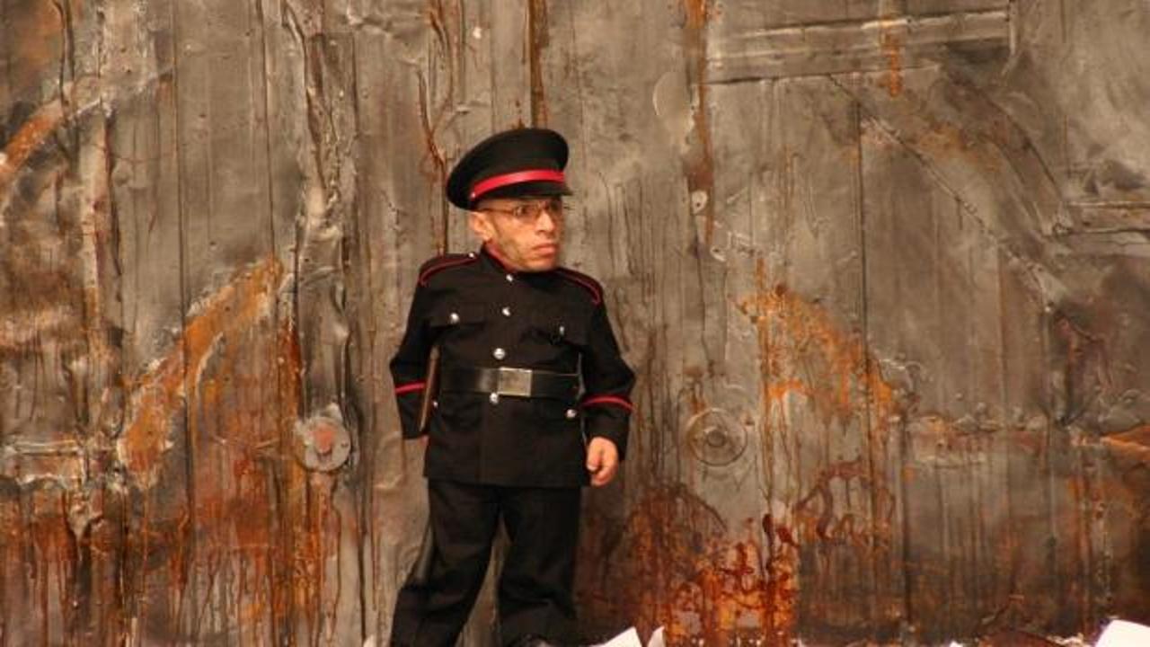 Oyuncu Mevlüt Demiryay vefat etti! Şehir Tiyatroları'ndan taziye mesajı