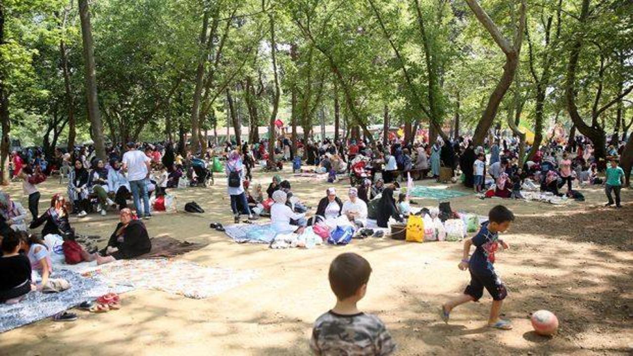 5 Bin öğrenciyle şenlik havasında piknik