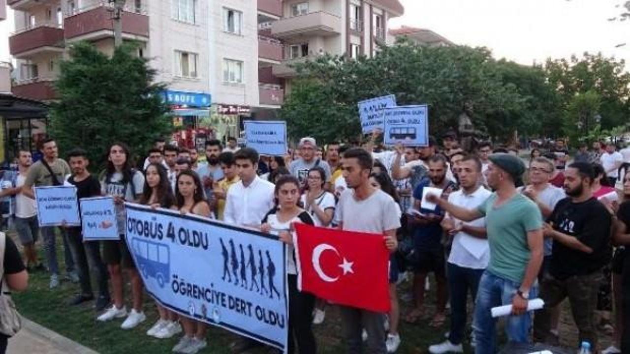 Muğla'da üniversite öğrencilerinden ulaşım zammına tepki 