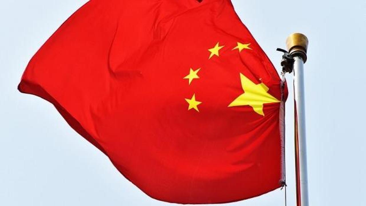 Çin İngiltere'ye sert tepki! Kendini bekçi sanıyor