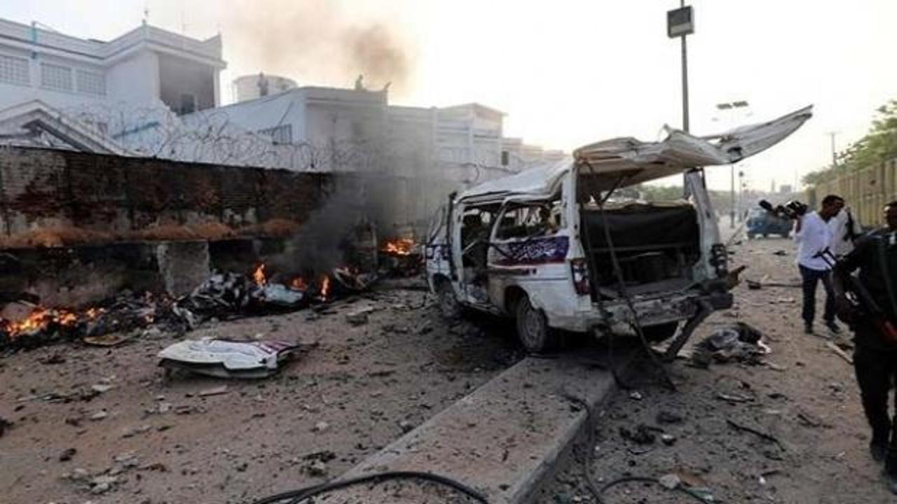 Ordu karargahına bombalı saldırı: 18 ölü