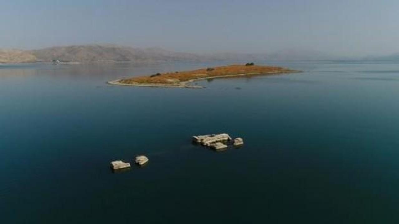 Su seviyesi d&uuml;şt&uuml;, 'Batık şehir' ortaya &ccedil;ıktı  