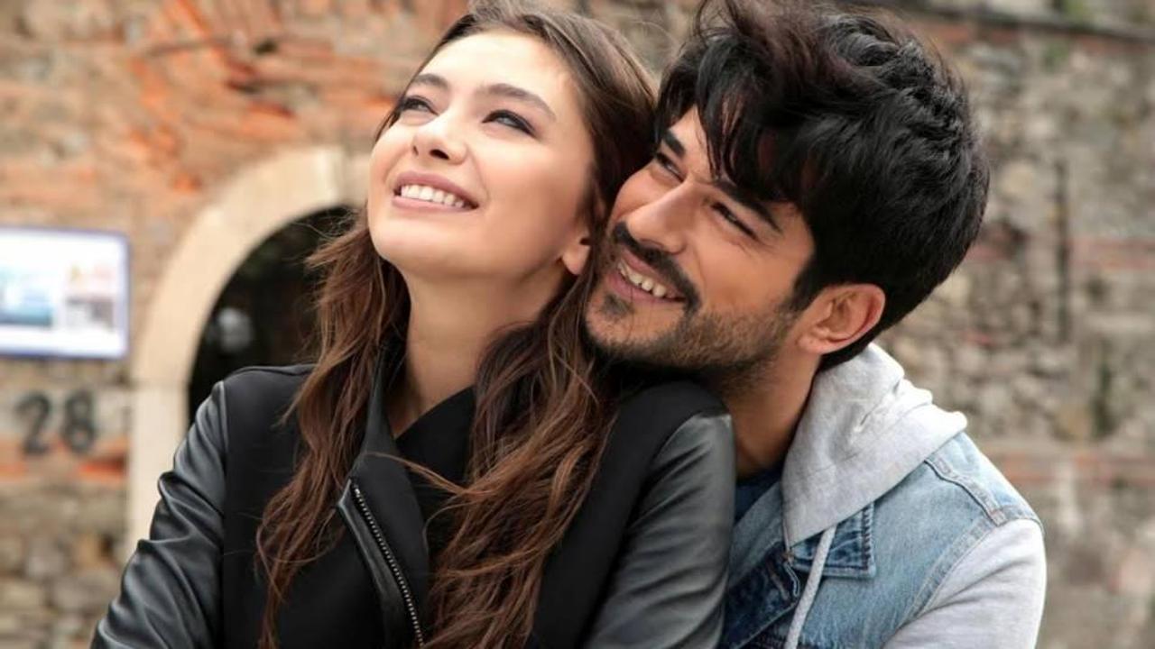 Neslihan Atag&uuml;l ve Burak &Ouml;z&ccedil;ivit d&uuml;nyada en &ccedil;ok izlenen kanalda!