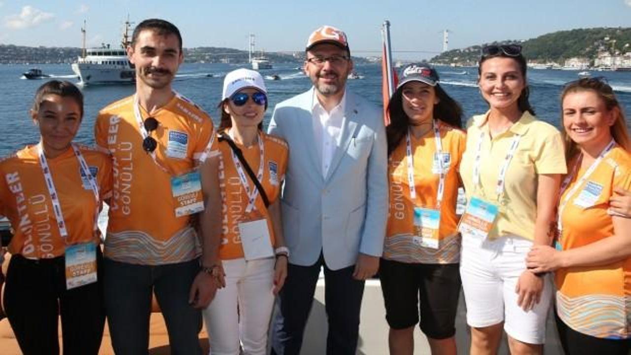 Bakan Kasapoğlu: '1 milyon kişiye yüzme öğreteceğiz'