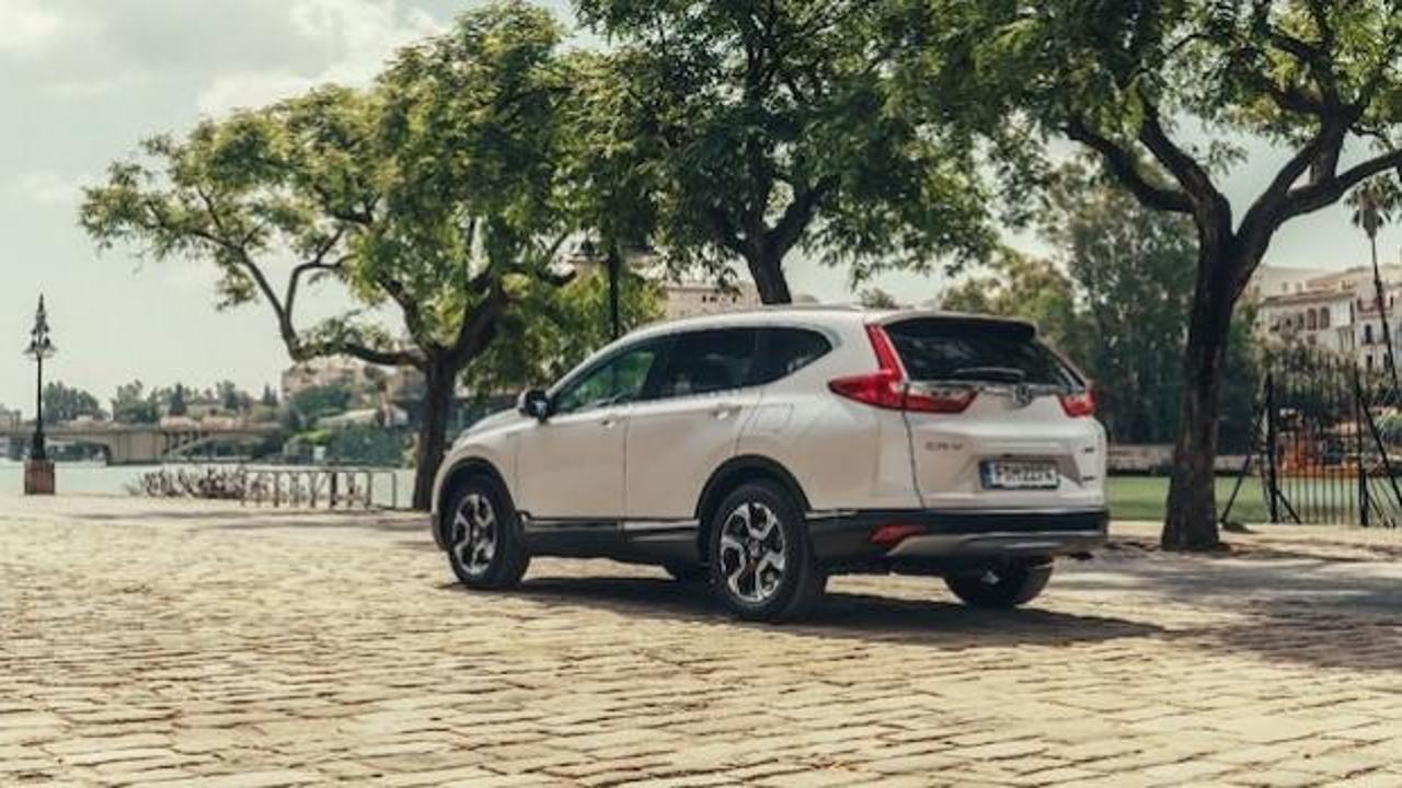 Honda yeni hibrit aracını Türkiye’de satışa sunuyor