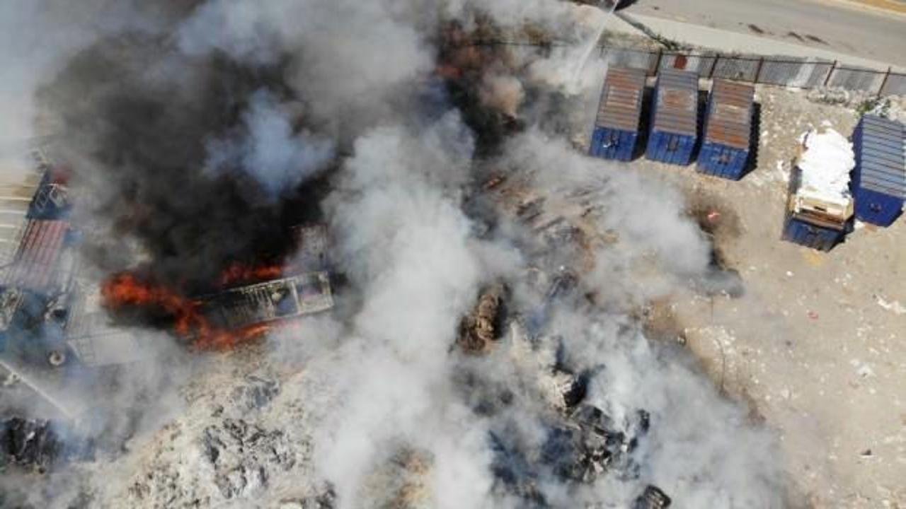 İstanbul'da kağıt deposunda büyük yangın