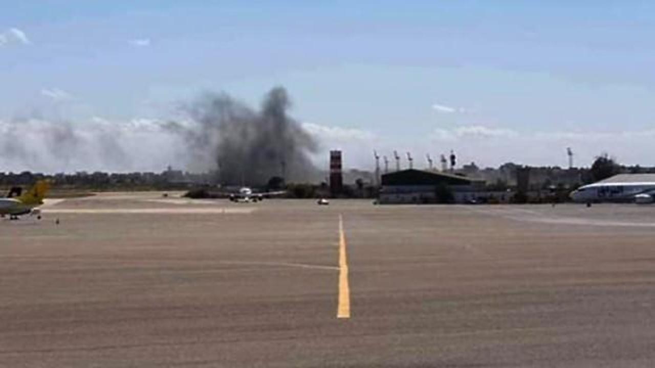 Libya'daki uluslararası havalimanına hava saldırısı