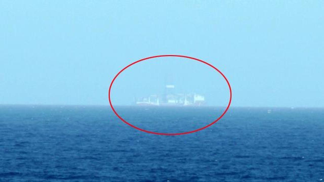 Yavuz isimli sondaj gemimiz puslu havada ilk kez görüntülendi