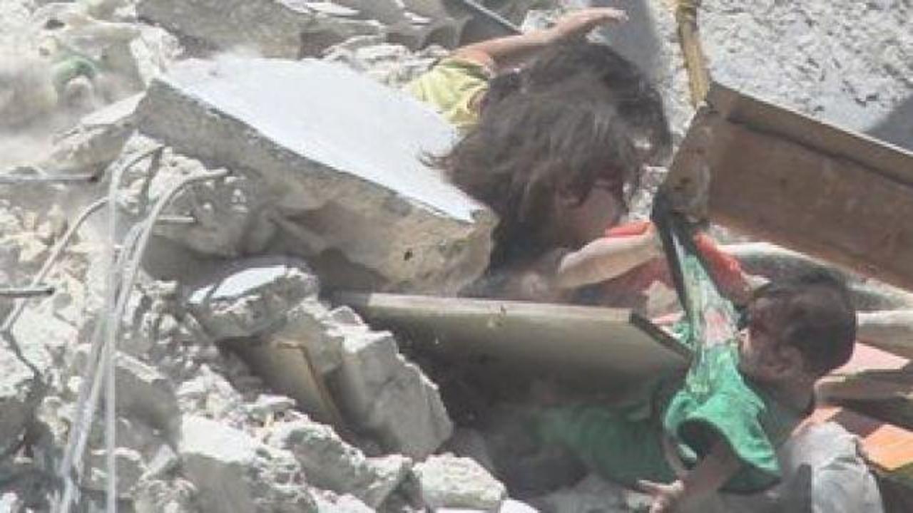 İdlib'te yürek burkan görüntü!