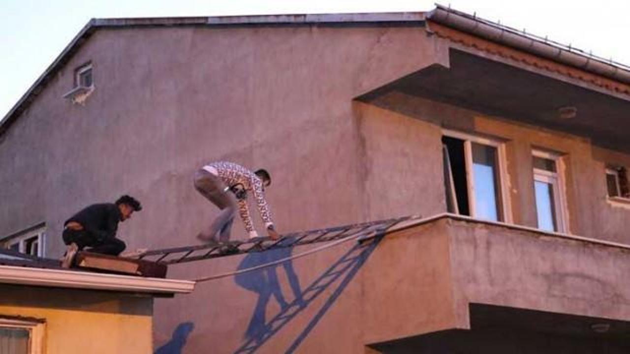 Mahsur kalan kedi i&ccedil;in canını hi&ccedil;e saydı