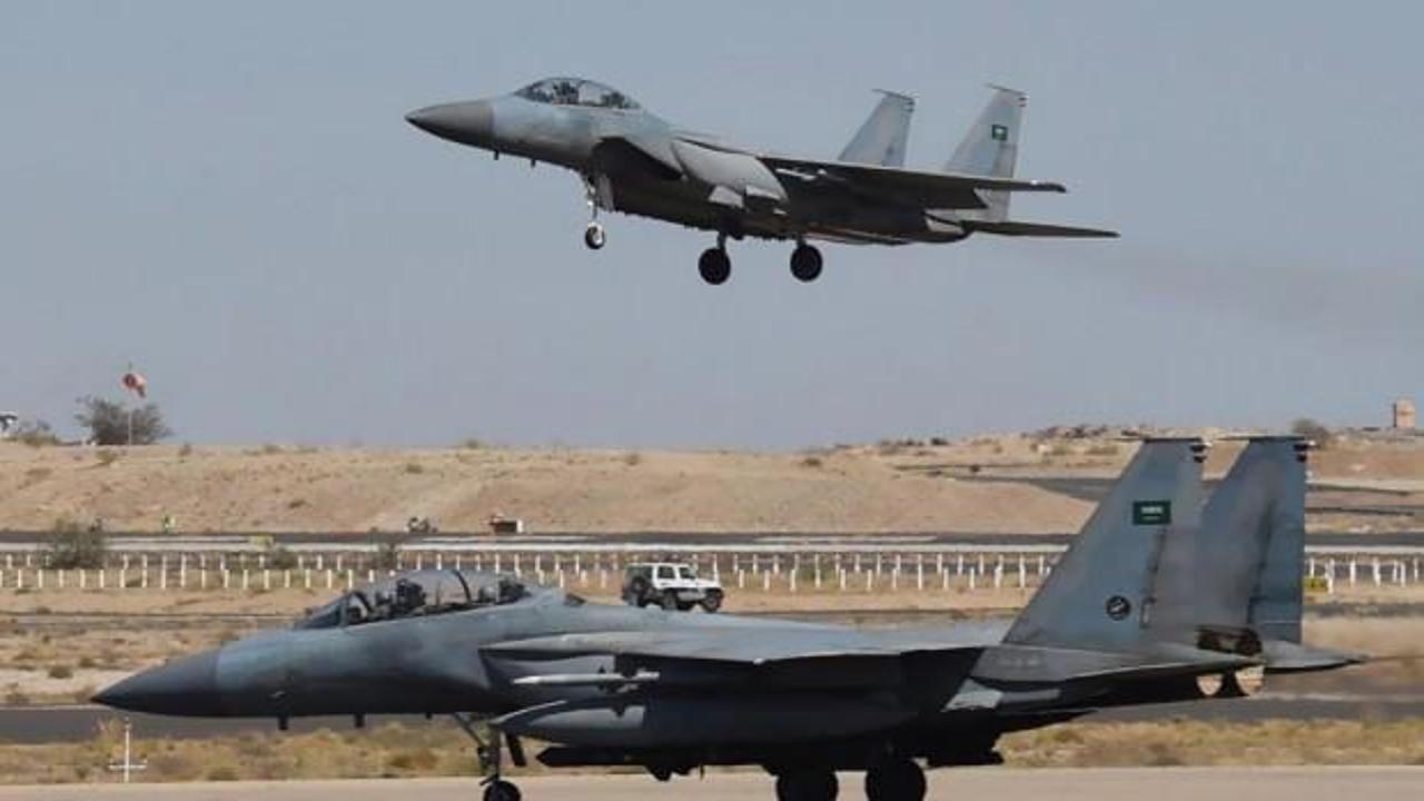 Suudi Arabistan'daki üsse hava saldırısı