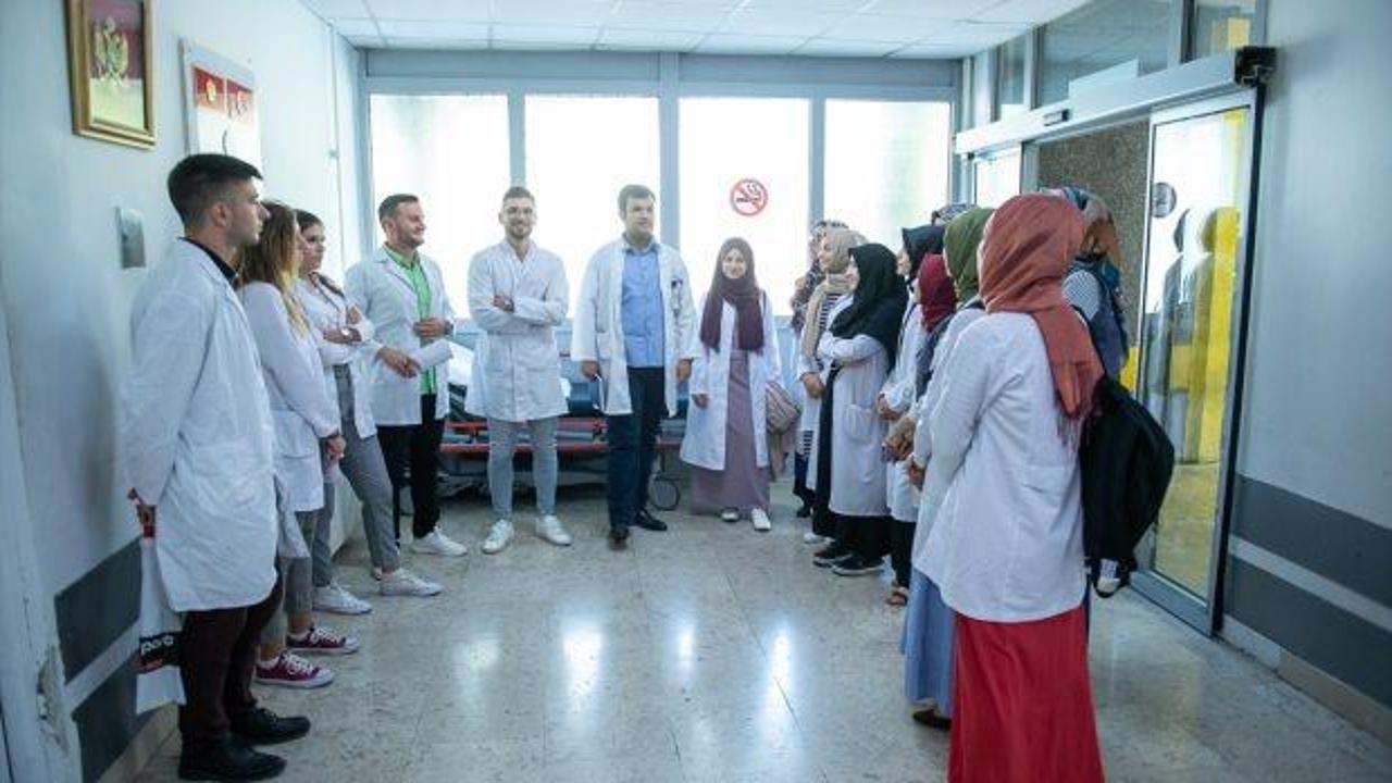 TİKA'dan muhteşem proje: Türk öğrencilerden Karadağ'da sağlık taraması