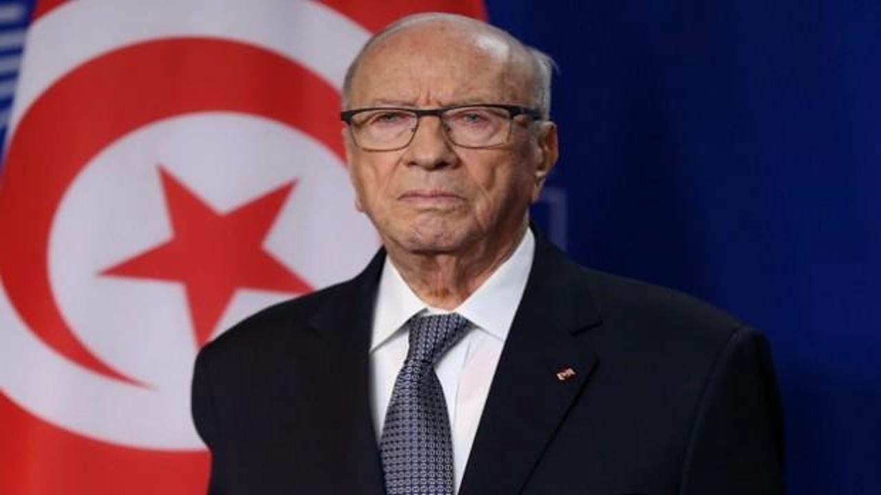 Tunus Cumhurbaşkanı Sibsi yeniden hastaneye kaldırıldı