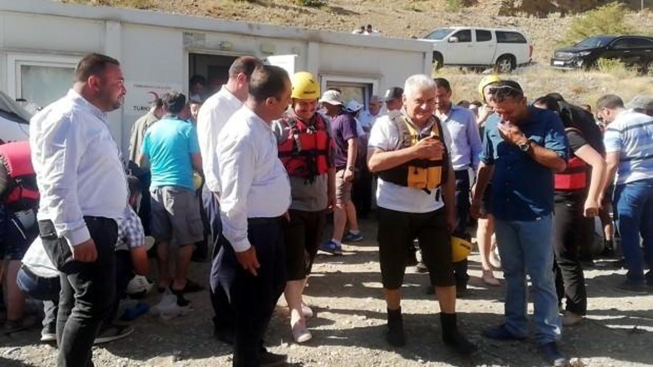 Binali Yıldırım, Erzincan’da rafting yaptı