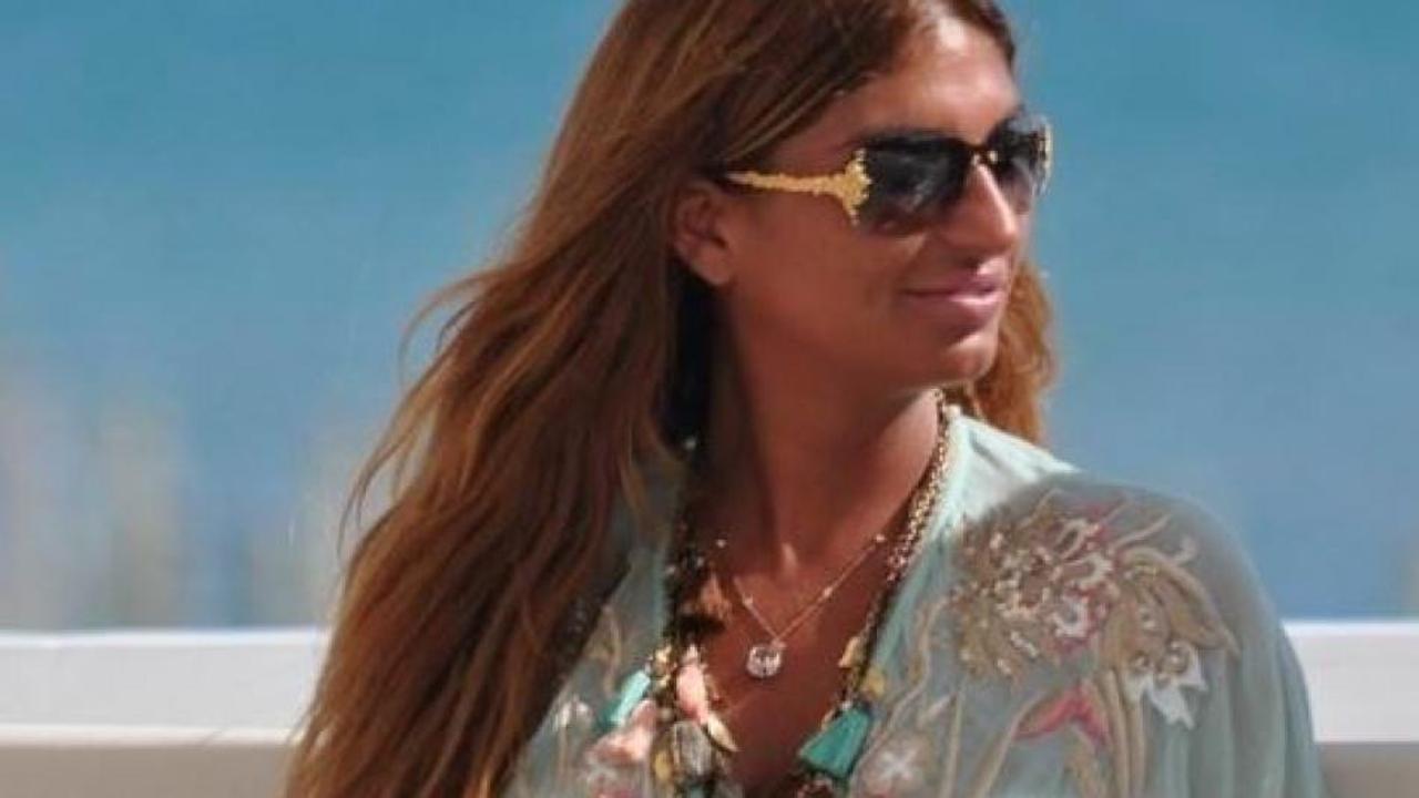 Dünya zengini Süreyya Yalçın düğüne gider gibi denize gitti!