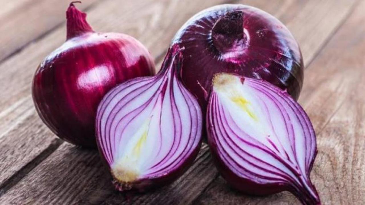 Eldeki soğan kokusu nasıl çıkar?