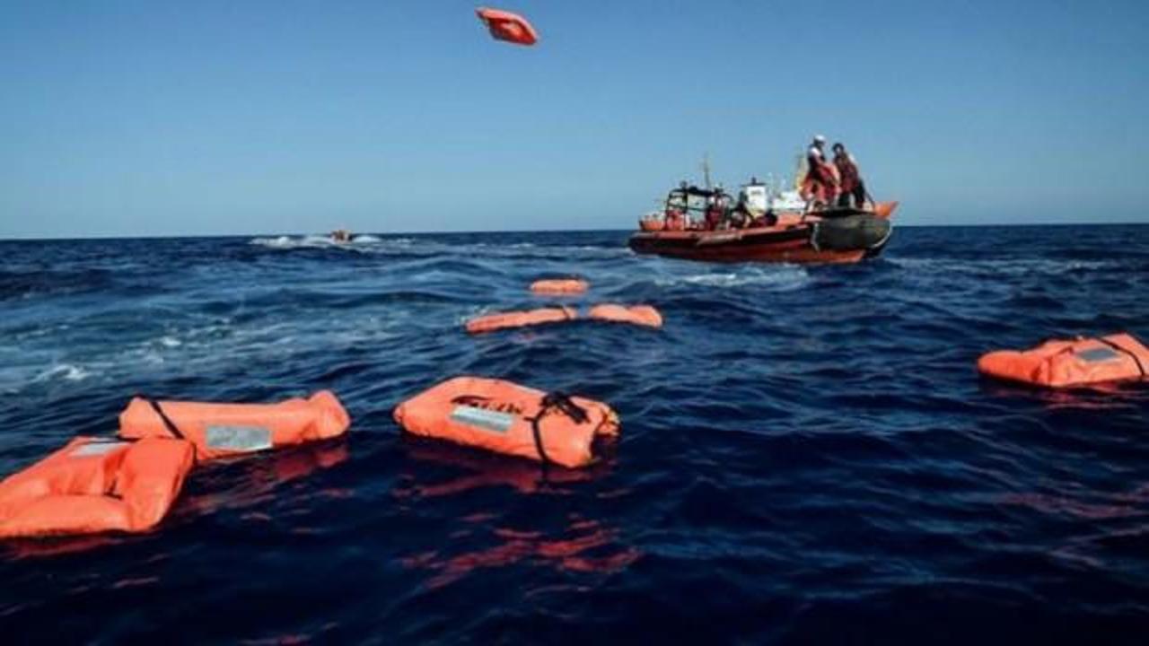 Endonezya'da tekne battı: 4 ölü