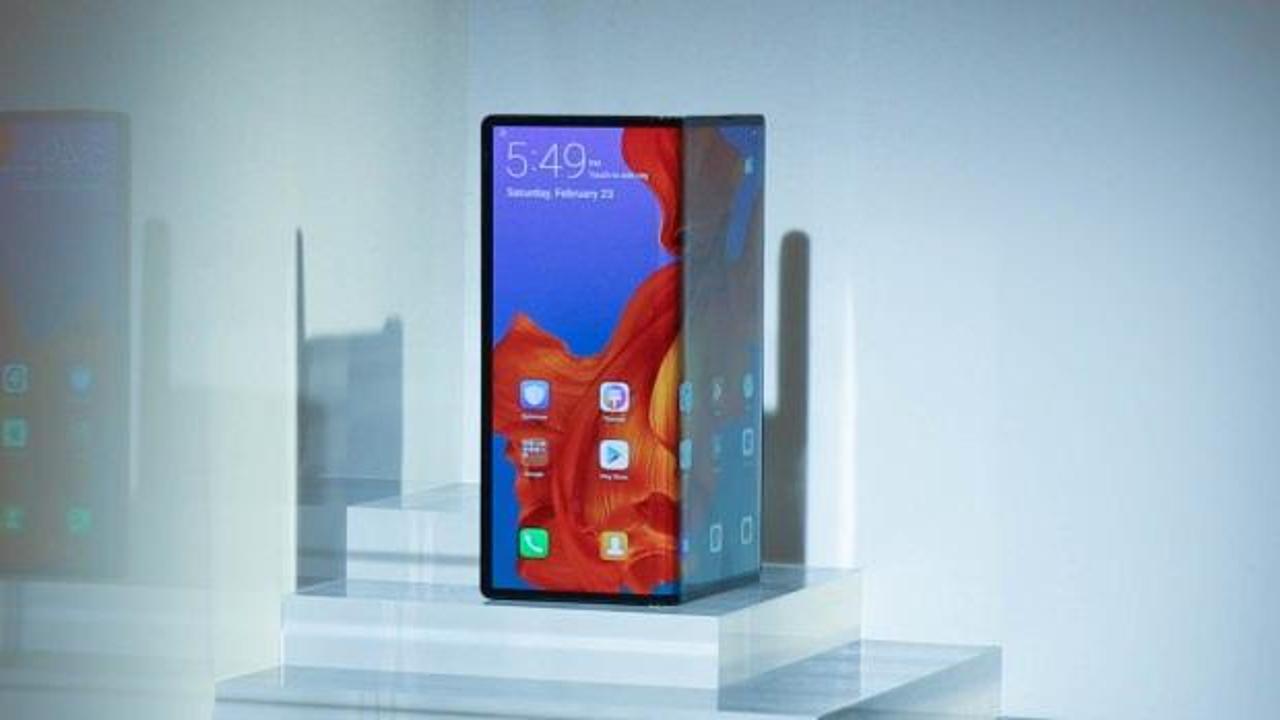 Huawei katlanabilir telefonu Mate X'in henüz hazır olmadığını açıkladı
