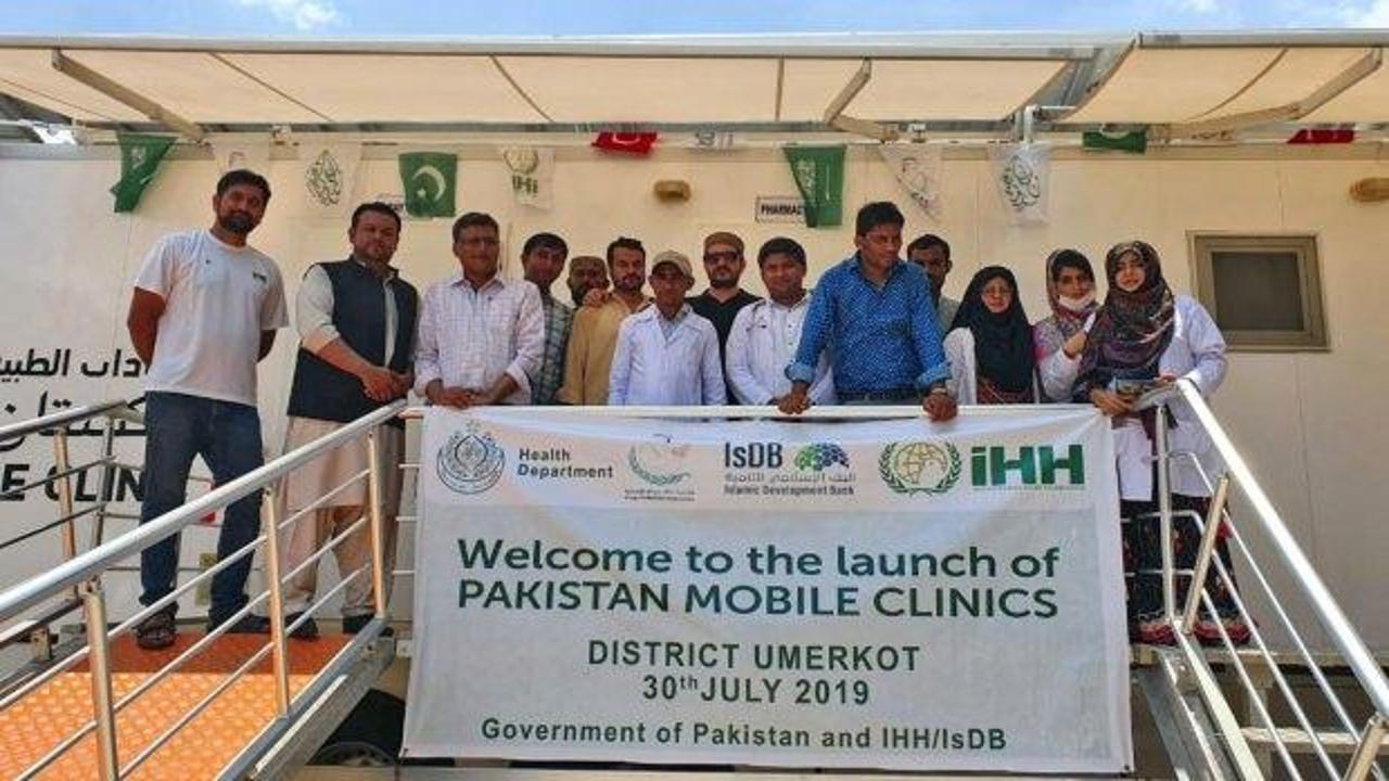 İHH’dan Pakistan’a 8 mobil klinik