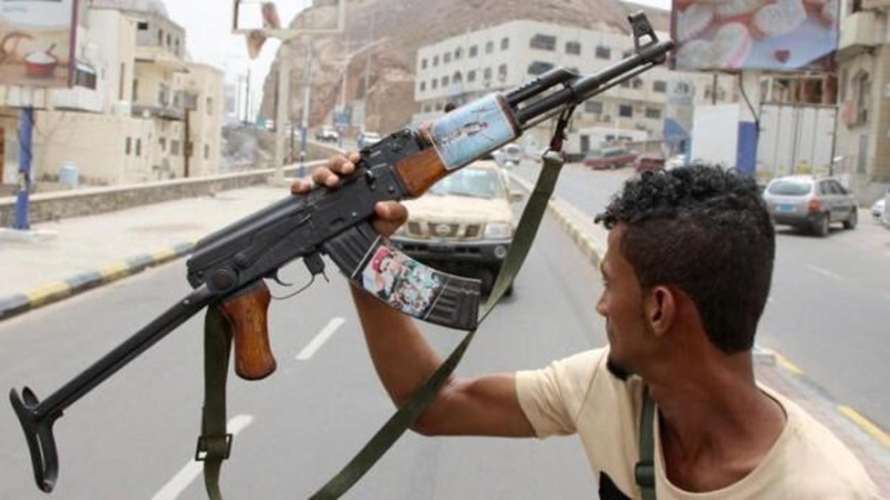 Yemen'de Cumhurbaşkanlığı Sarayı yakınlarında silahlı çatışma