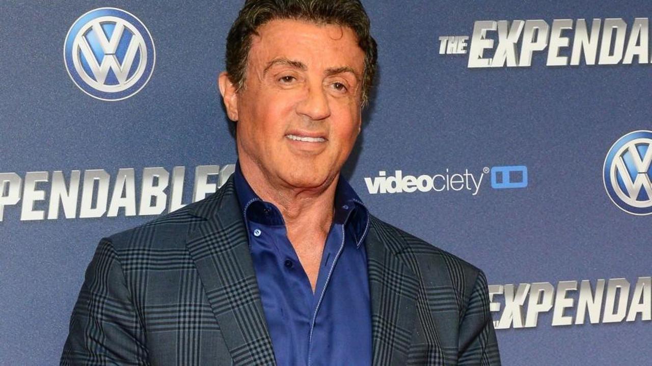 Sylvester Stallone kızlarının g&uuml;zellikleri babalarını g&ouml;lgede bıraktı