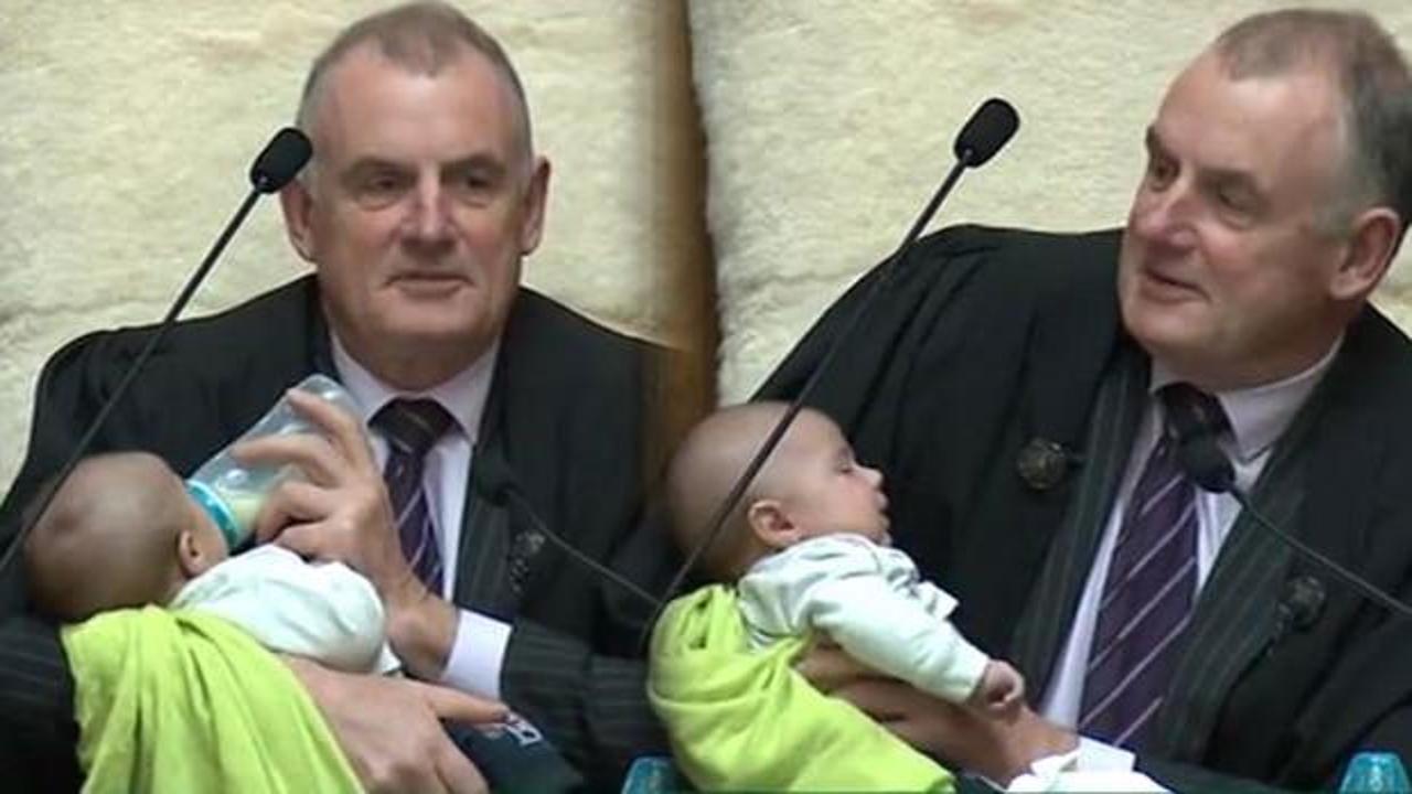 Meclis'te bebek sürprizi! Kucağına bıraktı gitti