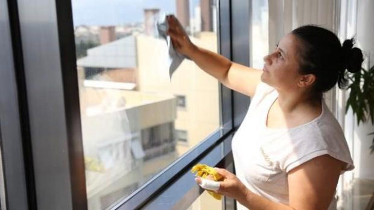 Cam sildi, karakolluk oldu