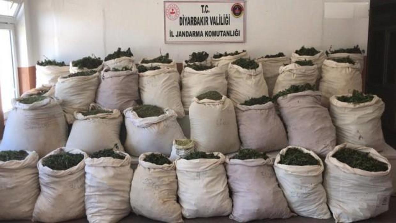 Diyarbakır'da büyük operasyon: Çuvallarla taşıdılar