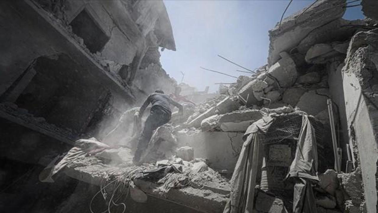 Esed ve Rusya yine İdlib'e saldırdı: Çok sayıda ölü