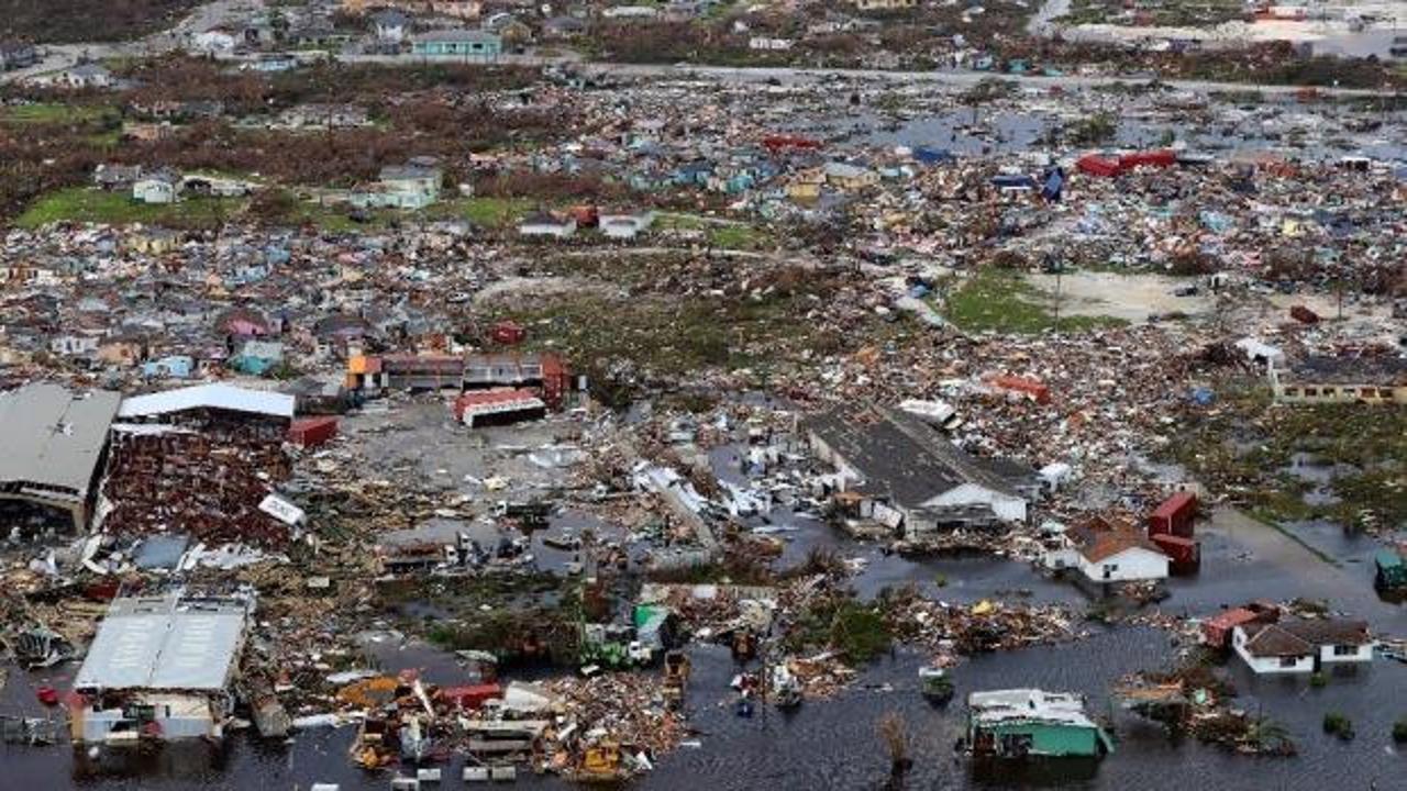 Dorian Kasırgası ilerliyor: ABD'den sonra o ülke alarma geçti