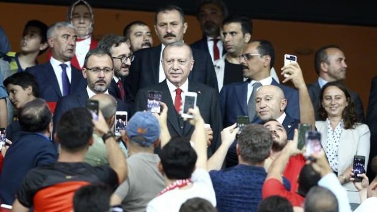 Başkan Erdoğan, Milli Takım'ı yalnız bırakmadı