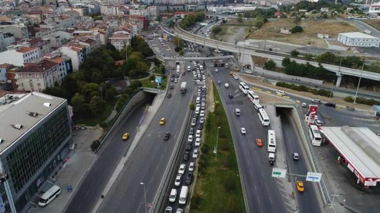 İstanbul'da şok görüntü: 3 kilometrelik araç kuyruğu!