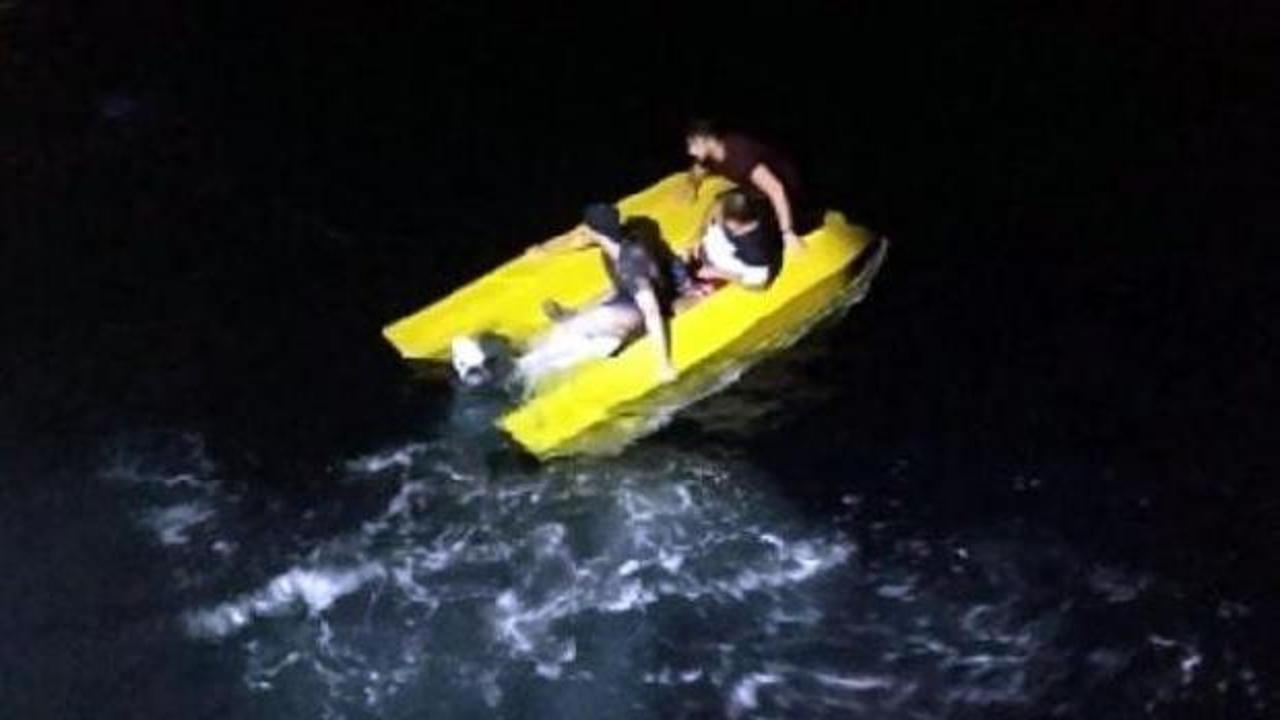                                 Su alan teknede korkulu anlar yaşayan kaçak göçmenler kurtarıldı                            