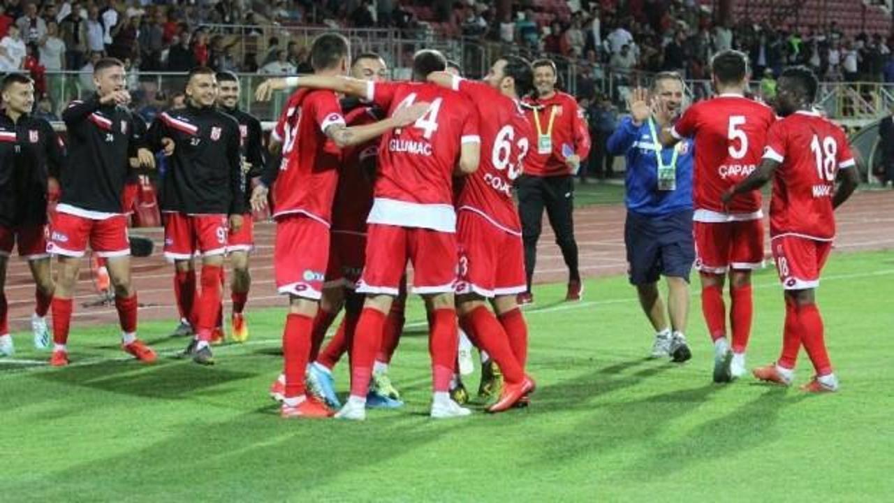 Balıkesirspor 3 puanı 2 golle aldı