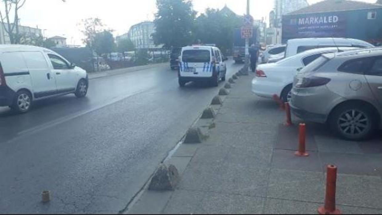 Evleniyoruz" yazılı ara&ccedil;la geldiler, 1.7 milyon lirayı gasp ettiler  