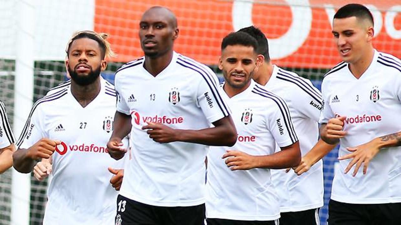 Beşiktaş'ın vazgeçilmezi Atiba Hutchinson