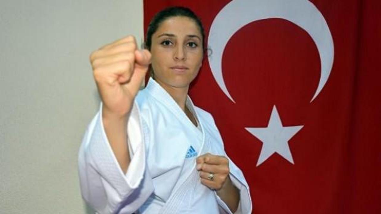 Evlenince ara verdiği karateye, bu kez eğitmen olarak döndü