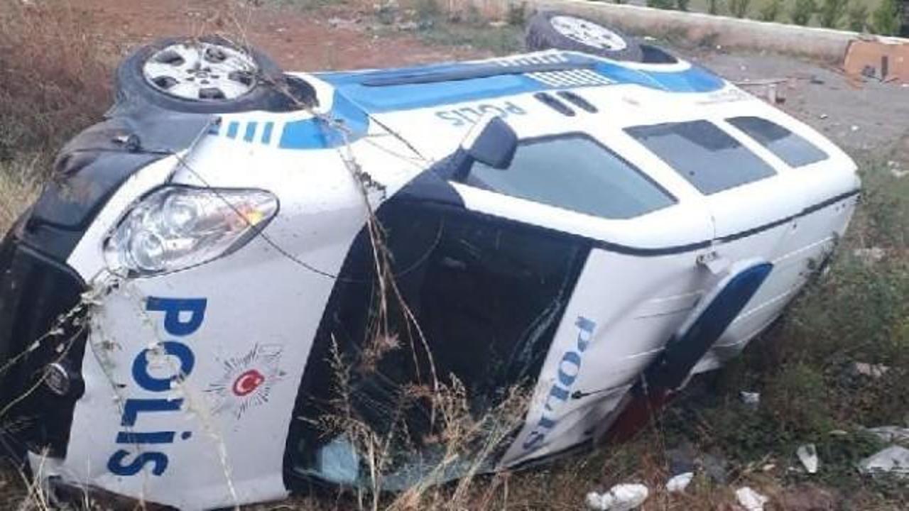 Kocaeli'de ekip otosu devrildi: 2 polis yaralı