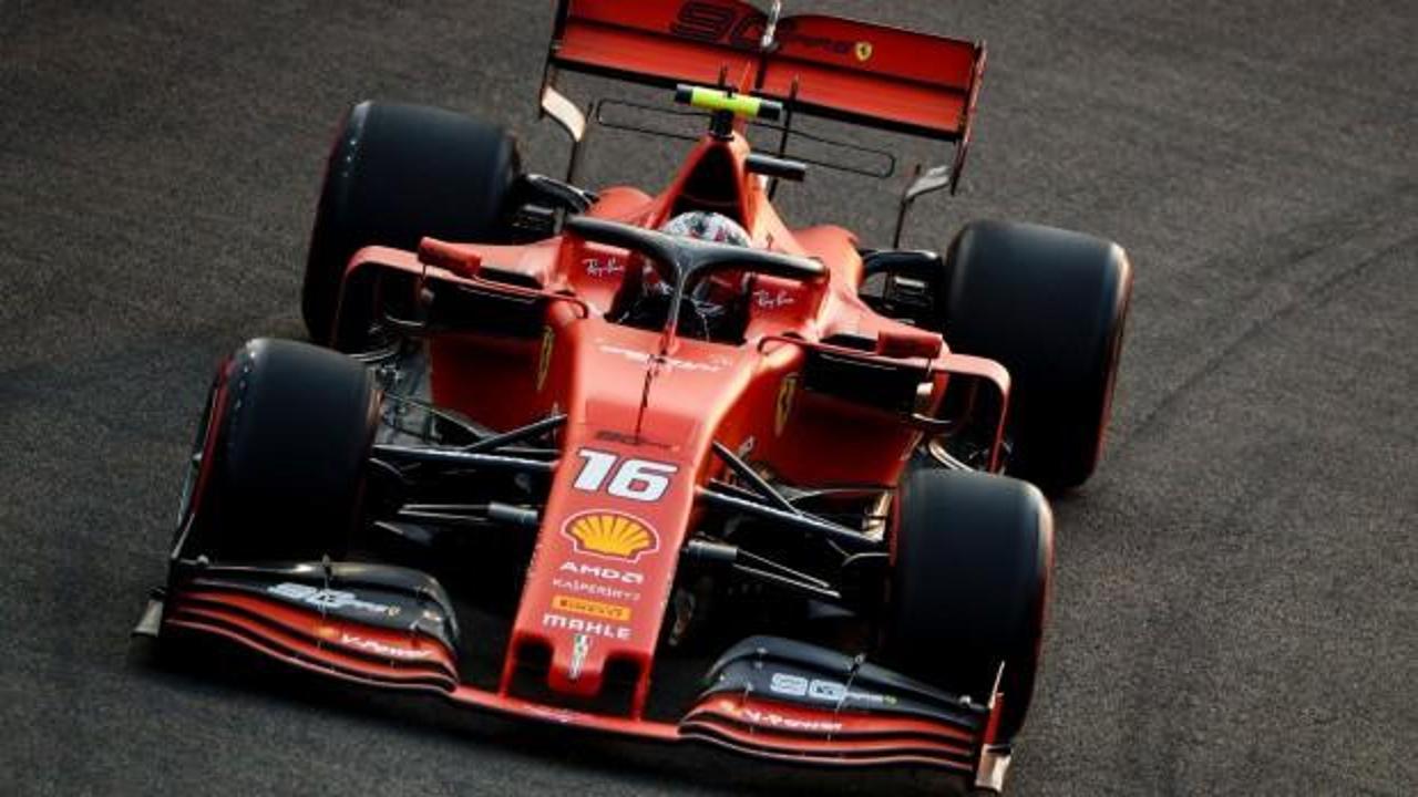 Singapur'da pole pozisyonu Leclerc'in