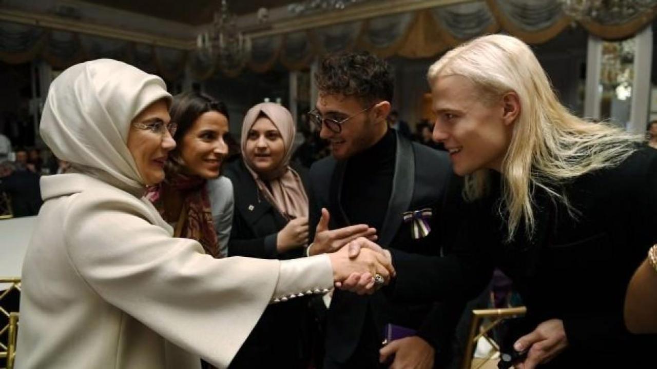 Emine Erdoğan, New York'ta Fashion Design defilesine gitti