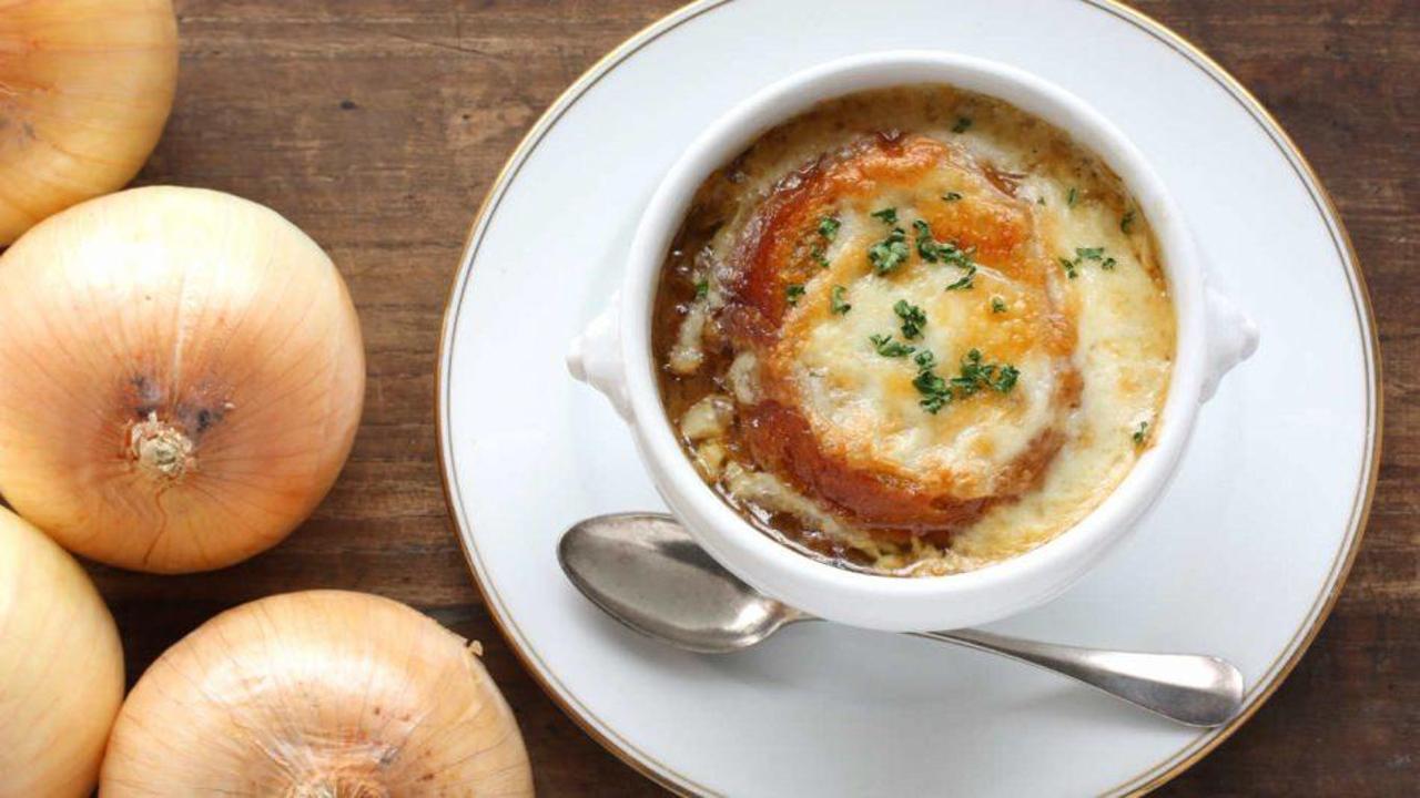 Fransız usulü enfes soğan çorbası tarifi