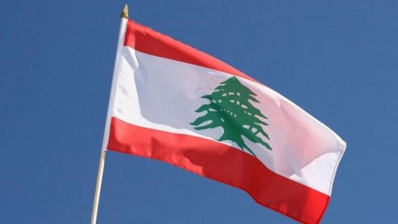 Lübnan'da yüzlerce kişi sokaklara çıktı! 